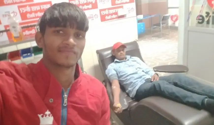 युवक ने पांचवी बार रक्तदान कर बचाई बुजुर्ग की जान