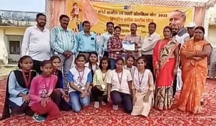 फुटबॉल महिला वर्ग में सूरोठ की टीम बनी चैंपियन, फाइनल मैच में सूरौठ ने जगर को हराया