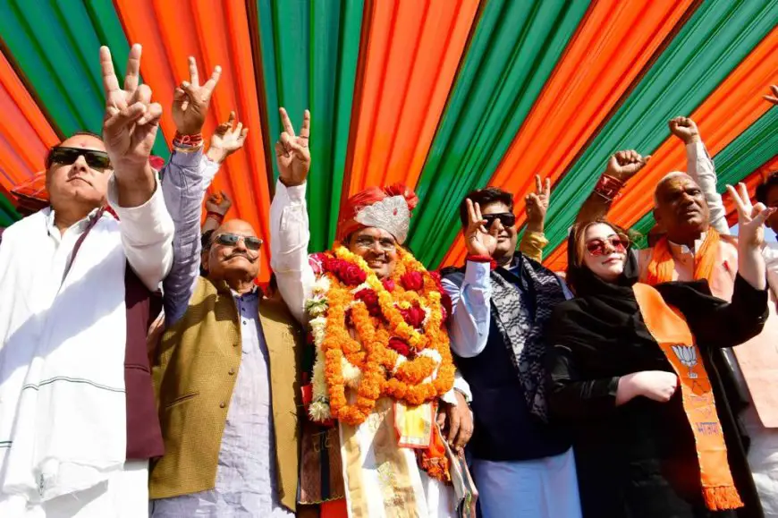 Rajasthan CM Bhajanlal Sharma: मुख्यमंत्री के गृहजिले में पहुंचने पर उमड़ा जनसैलाब, जिले की सीमा से लेकर भरतपुर तक हर कदम पर पुष्पवर्षा से हुआ स्वागत