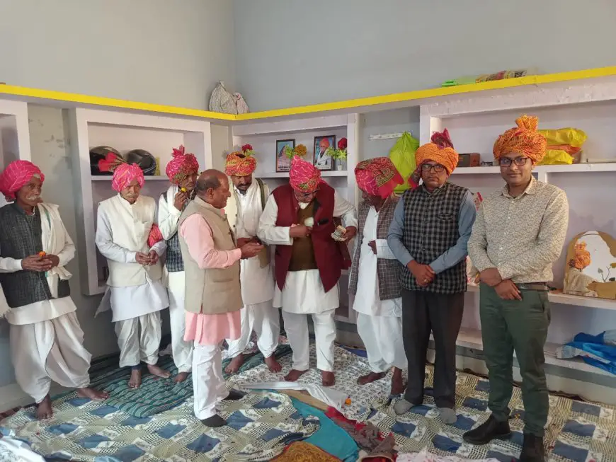 Bharatpur: समाज की जानी मानी हस्तियों का रिंग सेरेमनी में हुआ सम्मान समारोह आयोजित