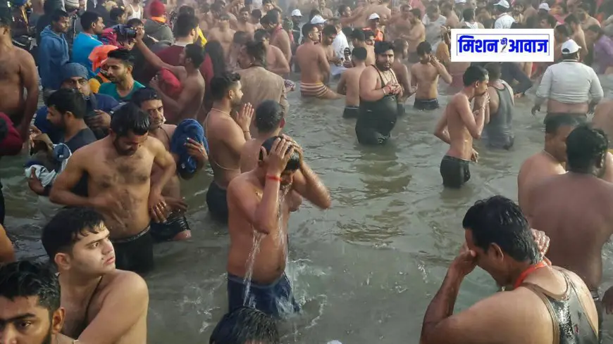 Mahakumbh 2025 : महाकुंभ में दोपहर 12 बजे तक 2 करोड़ श्रद्धालुओं ने संगम में डुबकी लगाई, 10 वर्ग किलोमीटर में भारी भीड़